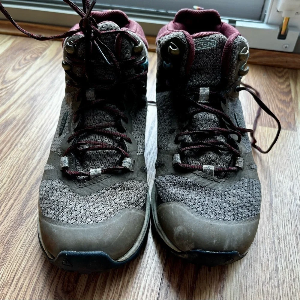 Keen Women's Gypsum II Winter Boots - Brown and Burgundy - Size 7.5